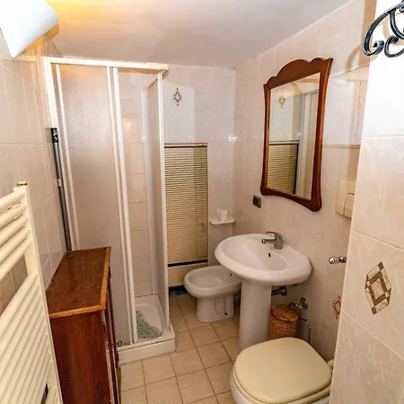 Holiday home Caratteristica Casa In Piazzetta