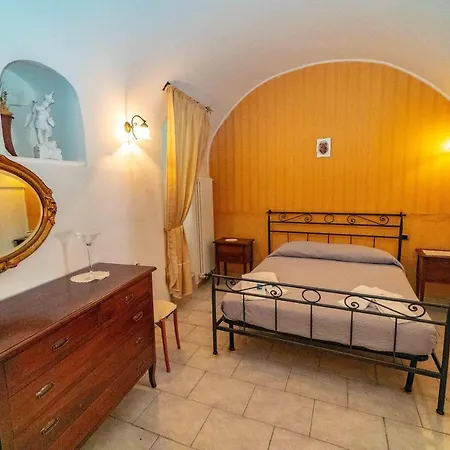 Caratteristica Casa In Piazzetta Holiday home Monte Sant'Angelo